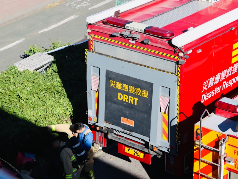 开汽车锁电话附近100米救援现场